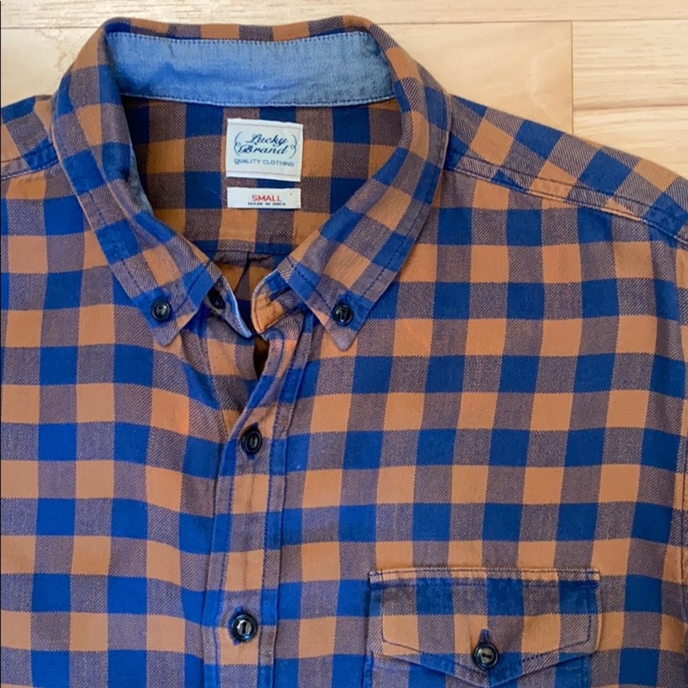 Lucky Brand blue plaid shirt fits Women’s M